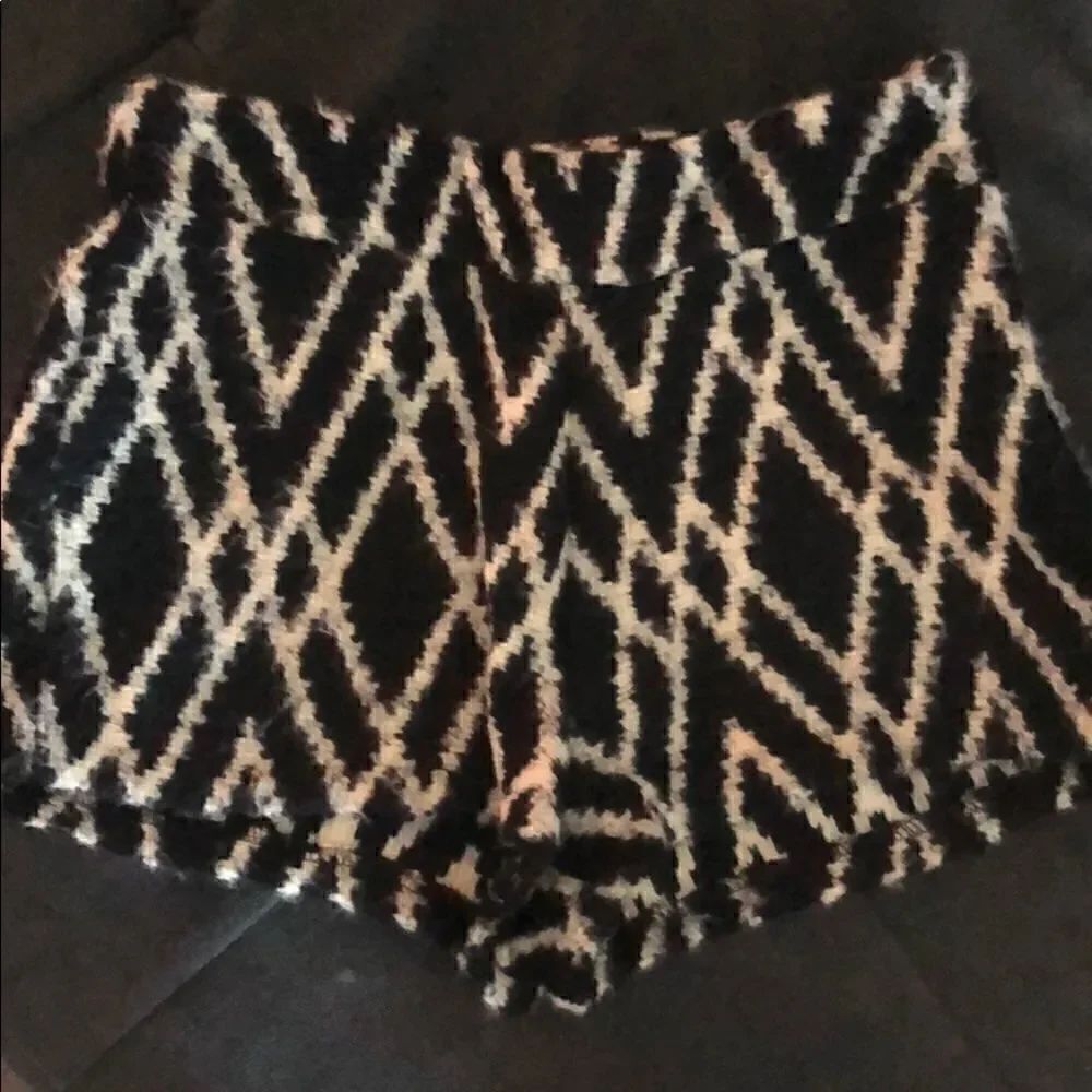 Thick Soft Wool Like Black White Shorts Small